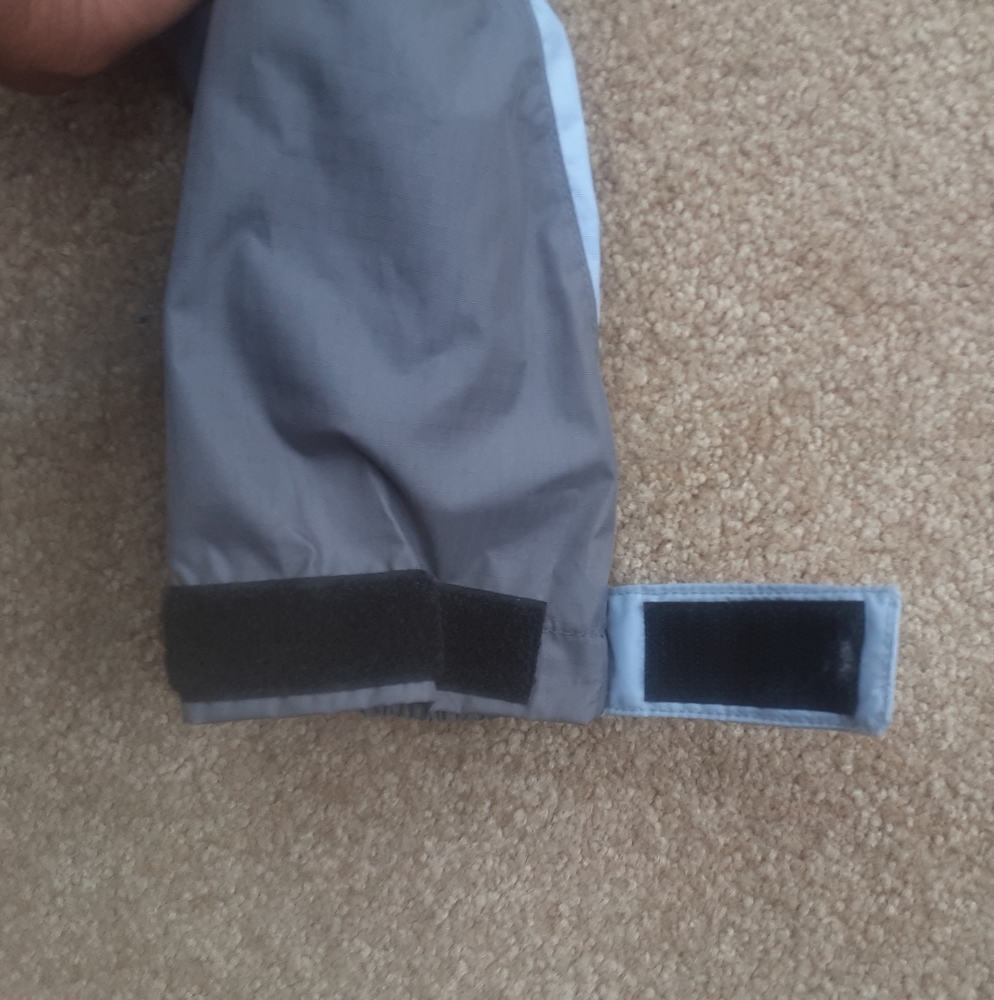 Helly Hansen Convertible Bike/Multisport Waterproof Jacket,Rear Cargo Pocket,EUC - Picture 2 of 8